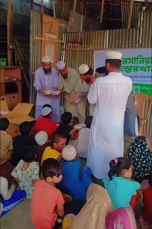 ইনসানিয়াত দস্তরখান | মিরপুর কমার্স কলেজ সংলগ্ন বস্তির মক্তবে খাবার বিতরণ কর্মসূচি